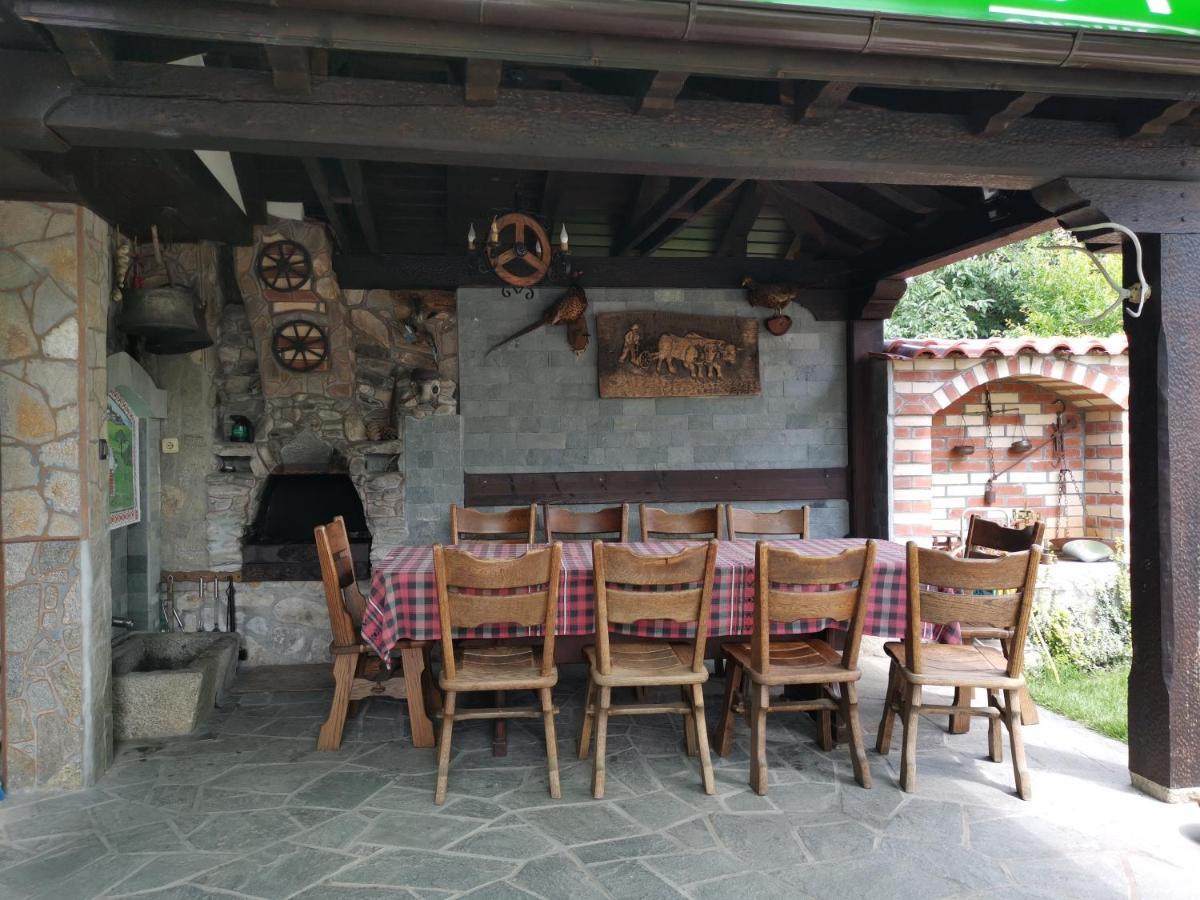 Възрожденски Комплекс Чардакъ Сопот Esterno foto