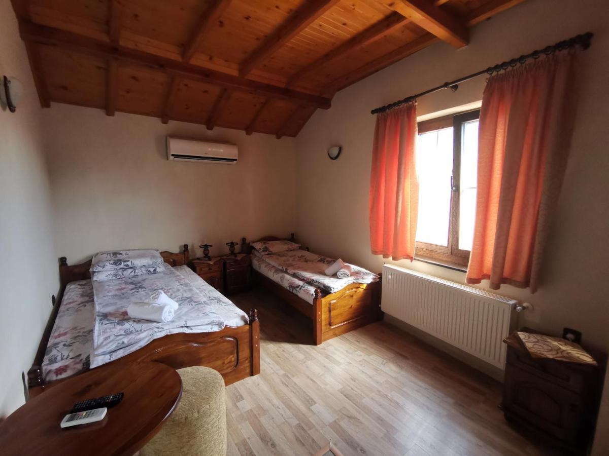 Възрожденски Комплекс Чардакъ Сопот Esterno foto